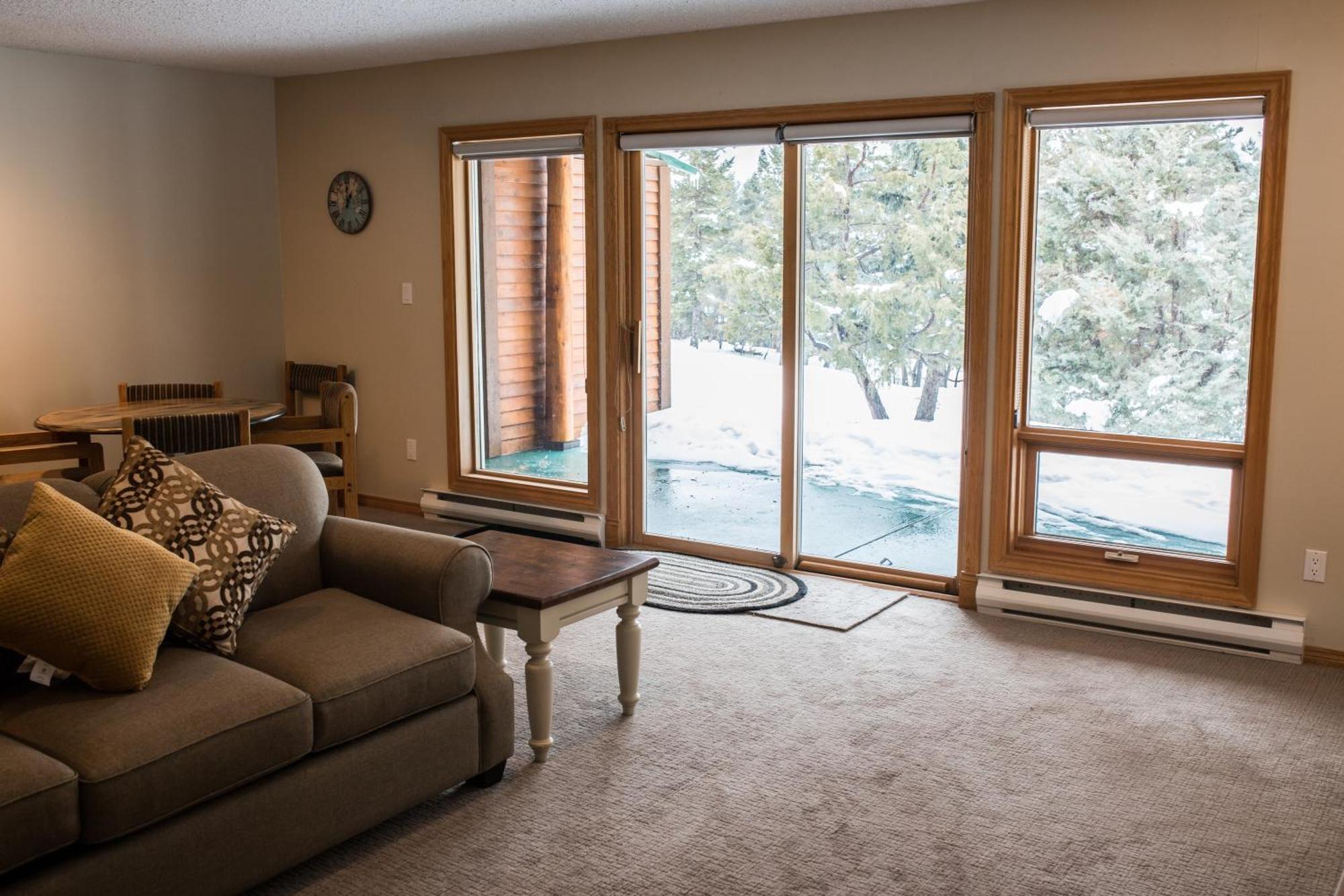 Marble Canyon Fairmont Hot Springs Room photo